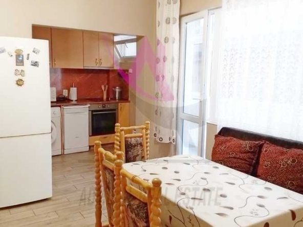 Дава се под наем Тристаен апартамент в Варна, ВИНС - 76 кв.м за 614 € - Снимка #1