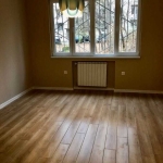 Дава се под наем Тристаен апартамент в София, Яворов - 92 кв.м за 561 € - Снимка #1