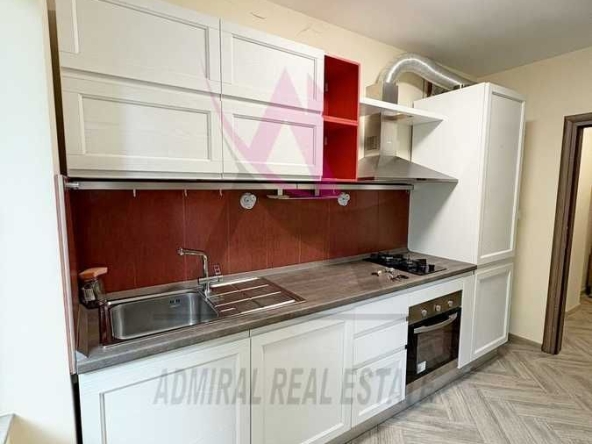 Дава се под наем Тристаен апартамент в Варна, ВИНС - 80 кв.м за 716 € - Снимка #1