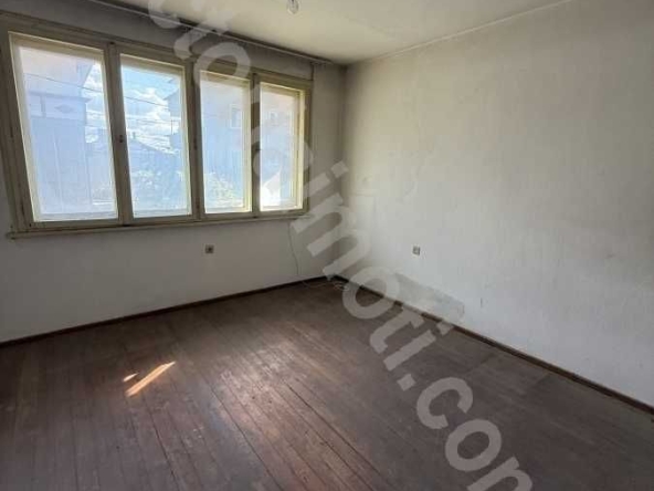 Четиристаен апартамент в Велико Търново, Център - 175 кв.м за 972 €/кв.м - Снимка #1