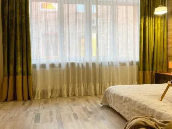 Дава се под наем Тристаен апартамент в София, Зона Б-18 - 110 кв.м за 765 € - Снимка #1