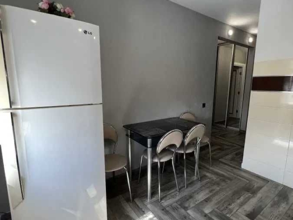 Дава се под наем Двустаен апартамент в София, Център - 56 кв.м за 408 € - Снимка #1