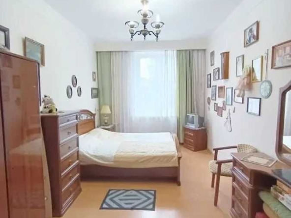 Дава се под наем Двустаен апартамент в София, Зона Б-18 - 55 кв.м за 382.5 € - Снимка #1