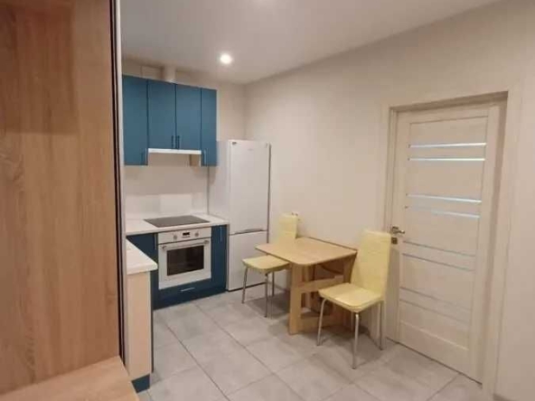 Дава се под наем Двустаен апартамент в София, Център - 56 кв.м за 407.49 € - Снимка #1