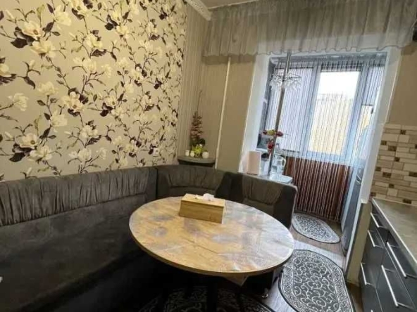 Дава се под наем Двустаен апартамент в София, Център - 56 кв.м за 382.5 € - Снимка #1
