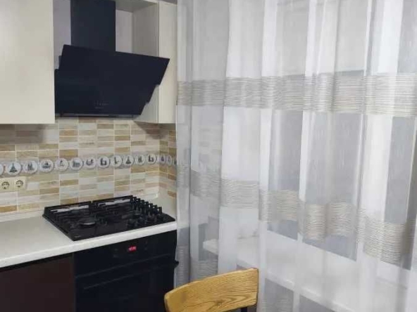 Дава се под наем Двустаен апартамент в София, Зона Б-18 - 63 кв.м за 438.6 € - Снимка #1