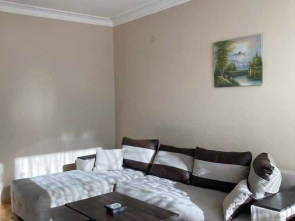 Дава се под наем Тристаен апартамент в София, Бъкстон - 89 кв.м за 585.99 € - Снимка #1