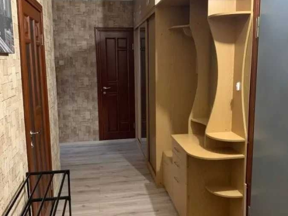 Дава се под наем Двустаен апартамент в София, Център - 56 кв.м за 382.5 € - Снимка #1