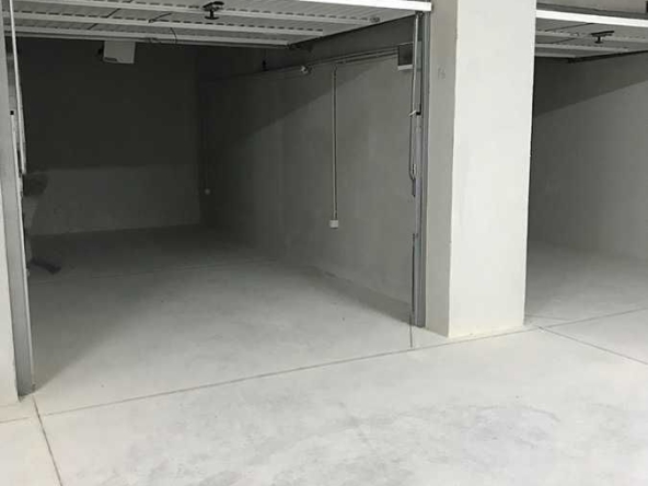 Дава се под наем Гараж / Паркомясто в София, Център - 20 кв.м за 112.2 € - Снимка #1