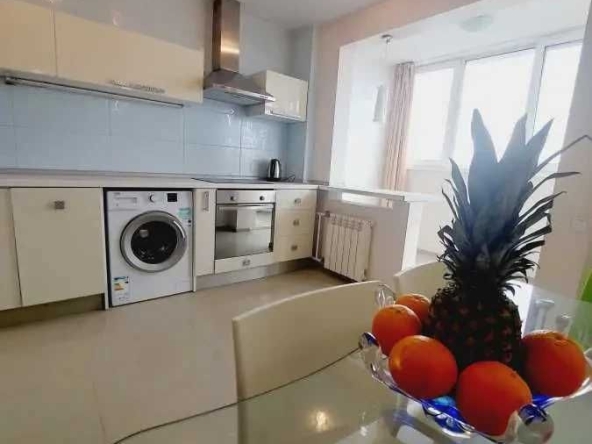 Дава се под наем Двустаен апартамент в София, Център - 55 кв.м за 407.49 € - Снимка #1