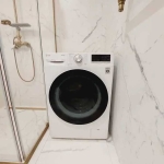 Дава се под наем Двустаен апартамент в София, Център - 63 кв.м за 458.49 € - Снимка #1