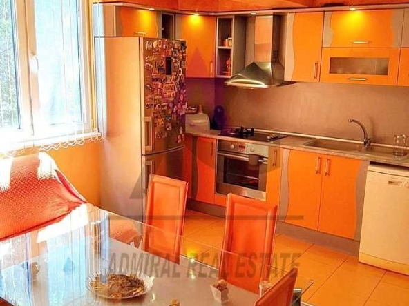 Дава се под наем Четиристаен апартамент в Варна, Аспарухово - 96 кв.м за 600 € - Снимка #1