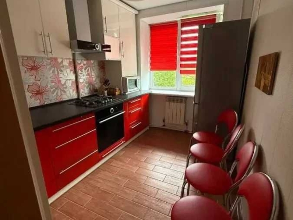 Дава се под наем Двустаен апартамент в София, Център - 56 кв.м за 408 € - Снимка #1