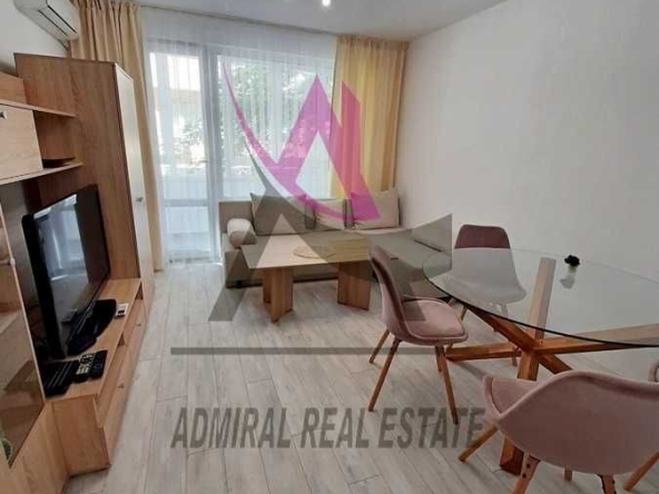 Дава се под наем Тристаен апартамент в Варна, Център - 70 кв.м за 560.49 € - Снимка #1