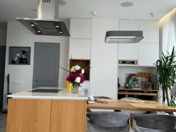 Дава се под наем Двустаен апартамент в София, Зона Б-18 - 65 кв.м за 459 € - Снимка #1