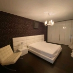 Дава се под наем Тристаен апартамент в София, Зона Б-18 - 90 кв.м за 897.6 € - Снимка #1