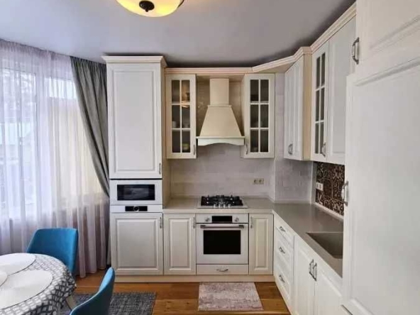 Дава се под наем Двустаен апартамент в София, Зона Б-18 - 55 кв.м за 598.23 € - Снимка #1