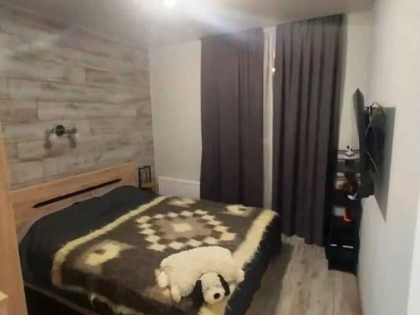 Дава се под наем Тристаен апартамент в София, Зона Б-18 - 89 кв.м за 714 € - Снимка #1