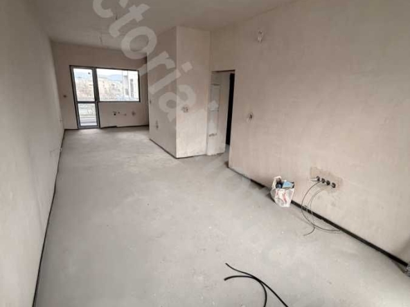 Тристаен апартамент в Велико Търново, Бузлуджа - 115 кв.м за 692 €/кв.м - Снимка #1