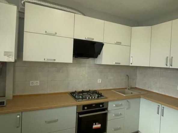 Дава се под наем Двустаен апартамент в София, Толстой - 65 кв.м за 484.5 € - Снимка #1