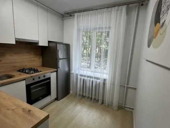 Дава се под наем Двустаен апартамент в София, Зона Б-19 - 68 кв.м за 586.5 € - Снимка #1