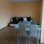 Дава се под наем Двустаен апартамент в Петрич - 70 кв.м за 280.5 € - Снимка #1