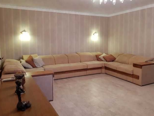 Дава се под наем Двустаен апартамент в Пловдив, Гагарин - 65 кв.м за 229.5 € - Снимка #1