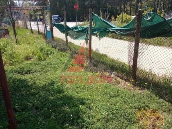 Дава се под наем Парцел в Варна, м-т Боровец - север - 630 кв.м за 408 € - Снимка #1