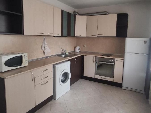Дава се под наем Тристаен апартамент в Пловдив, Мараша - 100 кв.м за 500 € - Снимка #1