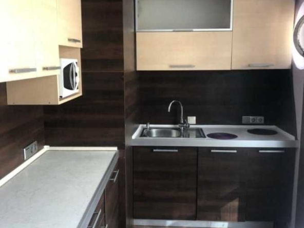 Дава се под наем Тристаен апартамент в София, Център - 85 кв.м за 698.19 € - Снимка #1