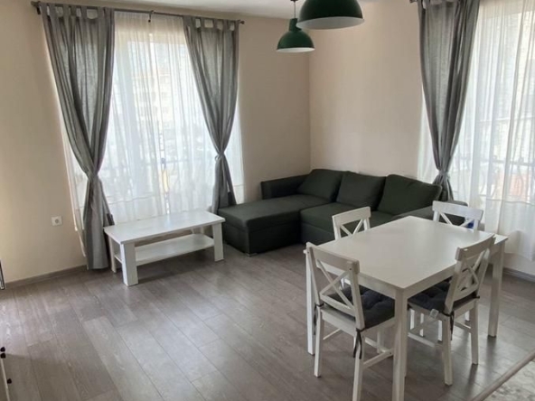 Дава се под наем Двустаен апартамент в Пловдив, Остромила - 74 кв.м за 470 € - Снимка #1