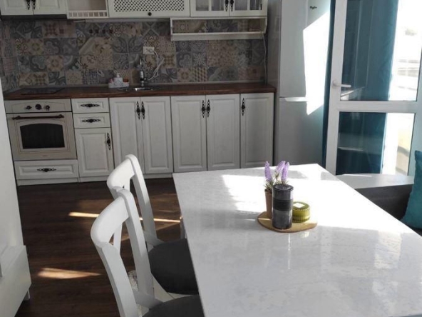 Дава се под наем Тристаен апартамент в Бургас, Сарафово - 80 кв.м за 459 € - Снимка #1