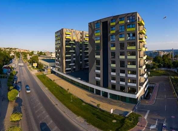 Дава се под наем Гараж / Паркомясто в Варна, Левски - 13 кв.м за 127.5 € - Снимка #1