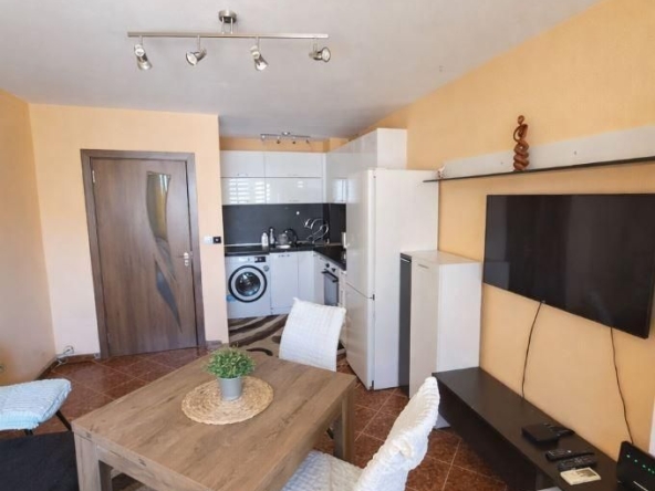 Дава се под наем Двустаен апартамент в Варна, Колхозен пазар - 55 кв.м за 498.27 € - Снимка #1