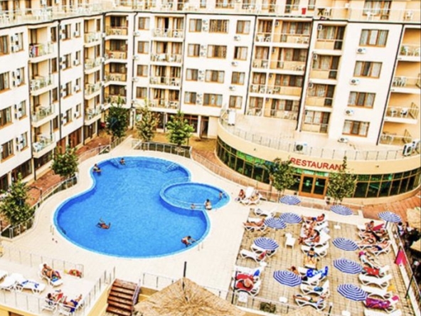 Дава се под наем Двустаен апартамент в Несебър - 70 кв.м за 498.27 € - Снимка #1