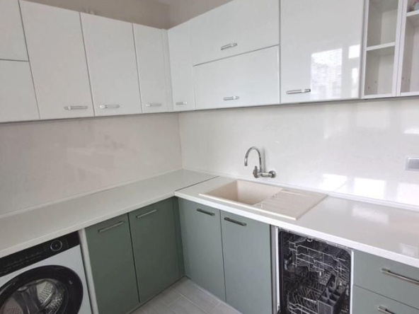 Дава се под наем Тристаен апартамент в Варна, Младост 1 - 60 кв.м за 500 € - Снимка #1