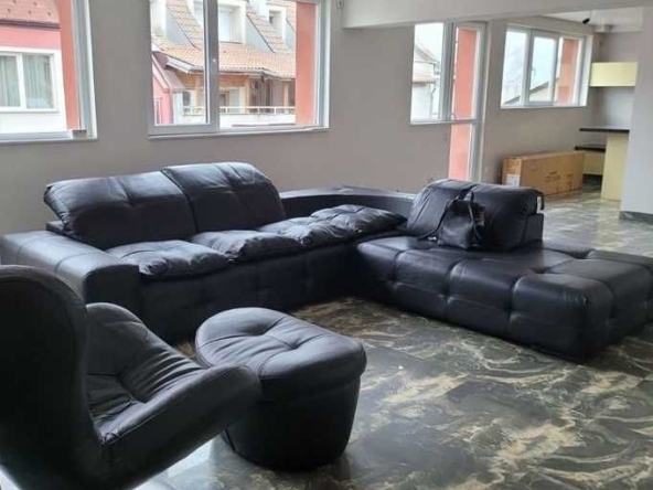Многостаен апартамент в Пловдив, Съдийски - 200 кв.м за 918 €/кв.м - Снимка #1