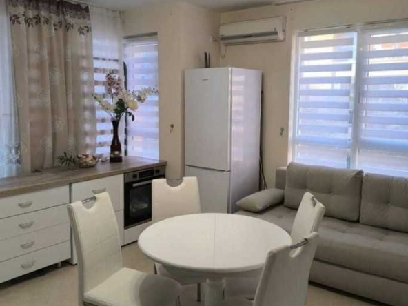 Двустаен апартамент в Поморие - 70 кв.м за 1643 €/кв.м - Снимка #1