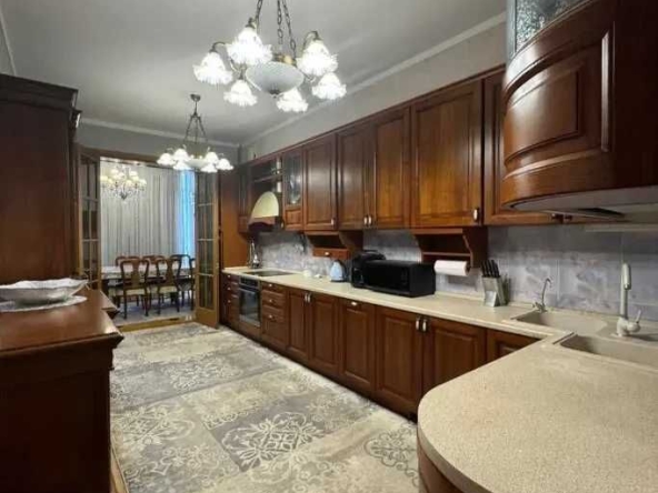 Дава се под наем Двустаен апартамент в София, Зона Б-18 - 59 кв.м за 408 € - Снимка #1