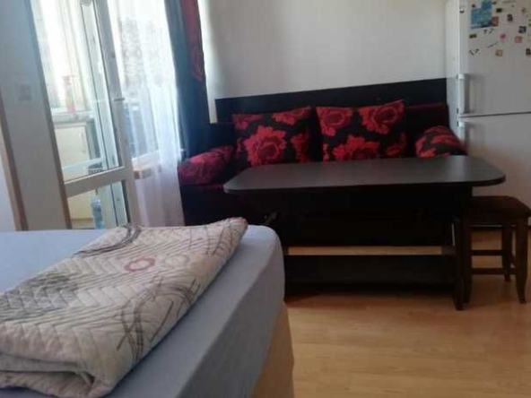 Дава се под наем Едностаен апартамент в Бургас, Изгрев - 35 кв.м за 300 € - Снимка #1