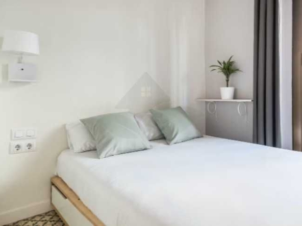 Дава се под наем  в Пловдив, Въстанически - 20 кв.м за 129.54 € - Снимка #1