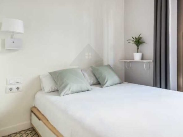 Дава се под наем Тристаен апартамент в Пловдив, Център - 74 кв.м за 219.3 € - Снимка #1