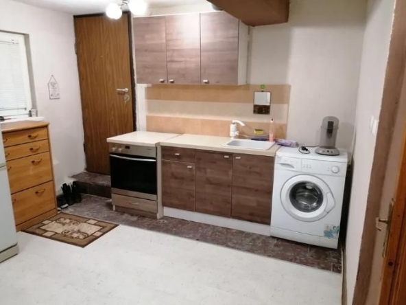 Дава се под наем Тристаен апартамент в Пловдив, Южен - 60 кв.м за 325 € - Снимка #1