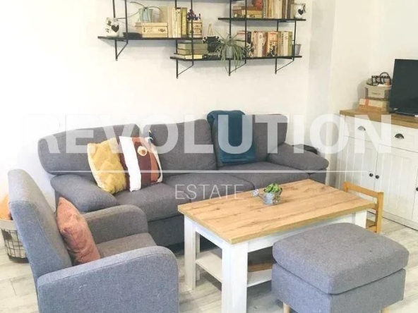 Дава се под наем Тристаен апартамент в Варна, Спортна зала - 65 кв.м за 897.6 € - Снимка #1