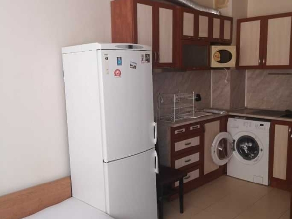 Дава се под наем Двустаен апартамент в Бургас, Изгрев - 65 кв.м за 178.5 € - Снимка #1