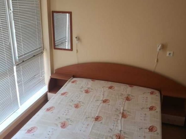 Дава се под наем Двустаен апартамент в Бургас, Лазур - 2001 кв.м за 230 € - Снимка #1
