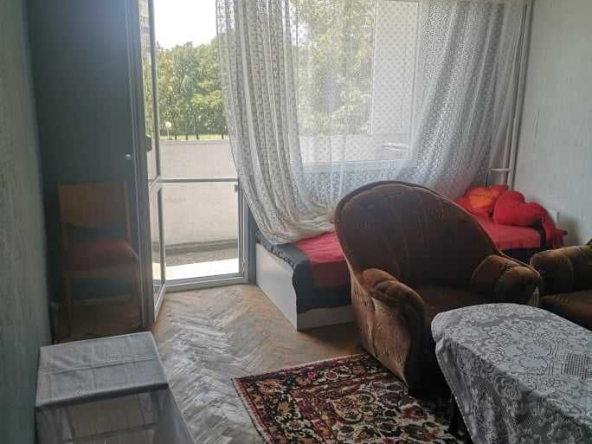 Дава се под наем Двустаен апартамент в Бургас, Славейков - 64 кв.м за 175 € - Снимка #1