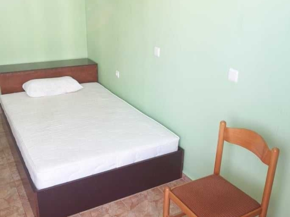 Дава се под наем Двустаен апартамент в Бургас, Меден рудник - зона А - 55 кв.м за 153 € - Снимка #1