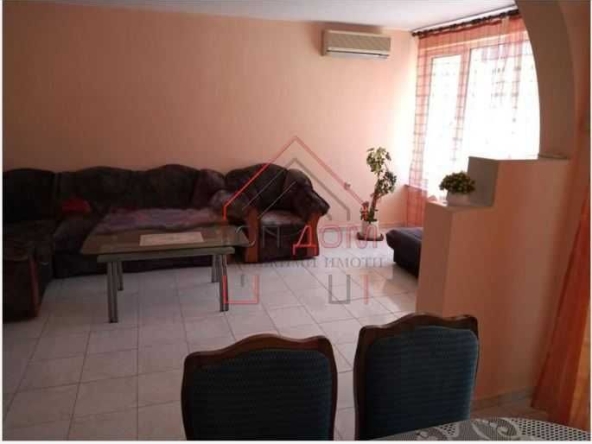 Дава се под наем Тристаен апартамент в Варна, Лятно кино Тракия - 100 кв.м за 561 € - Снимка #1