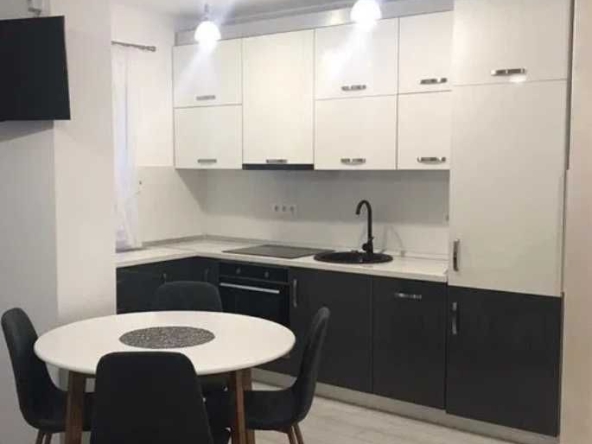 Дава се под наем Двустаен апартамент в Пловдив, Коматево - 61 кв.м за 280.5 € - Снимка #1